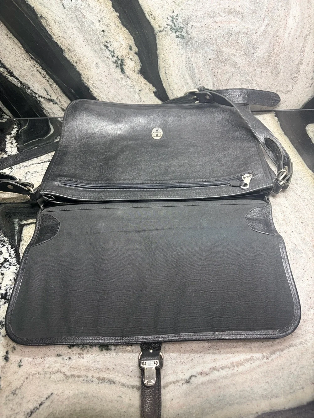 Il Bisonte Italian Leather Messenger Briefcase Black Made in Italy